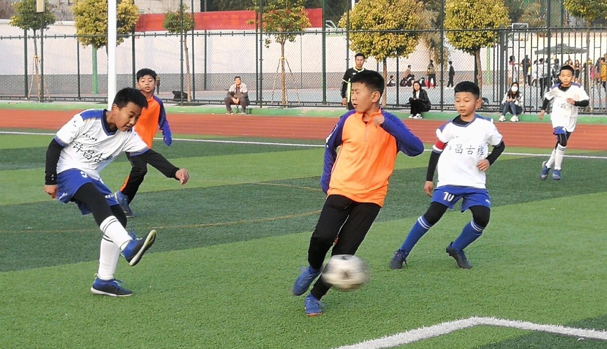 乒乓球——WTT重庆冠军赛：梁靖崑晋级四.