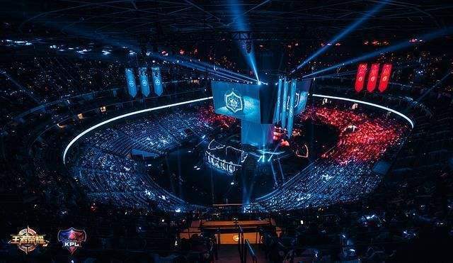 尔瓦雷斯的 尔瓦雷斯的