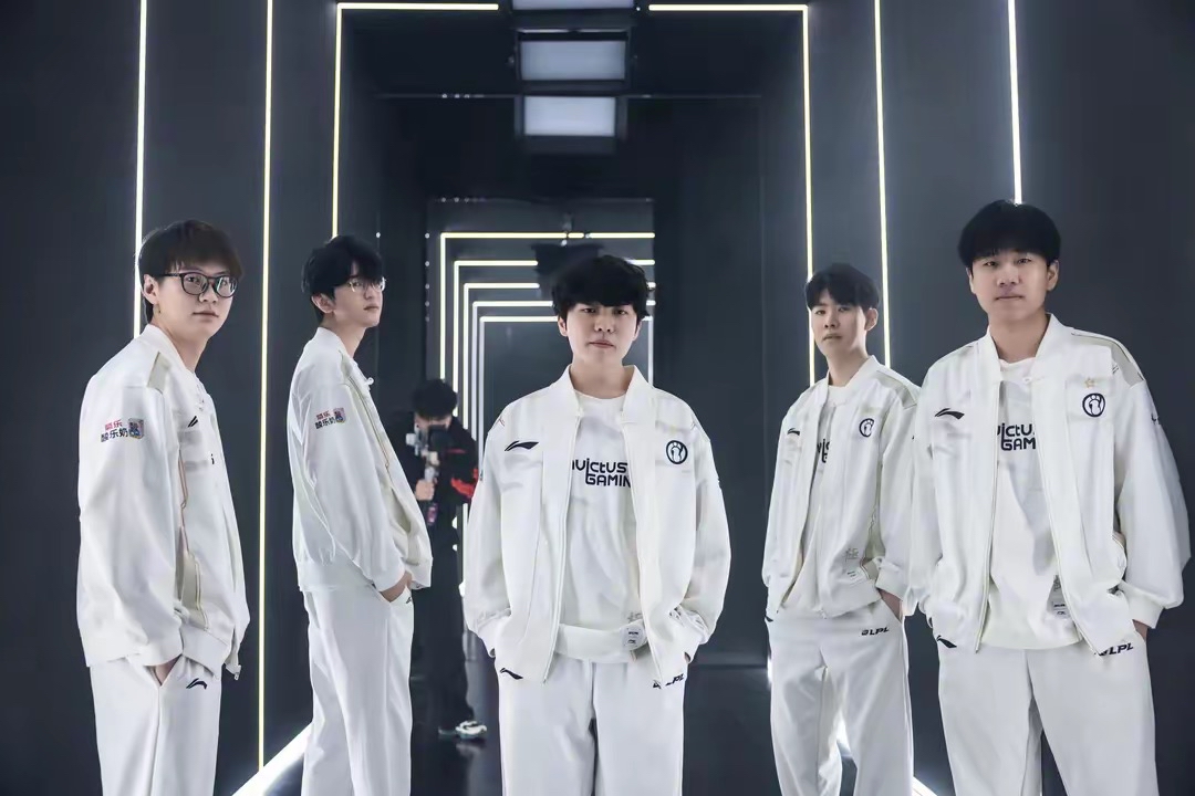 含三个关键 含三个关键