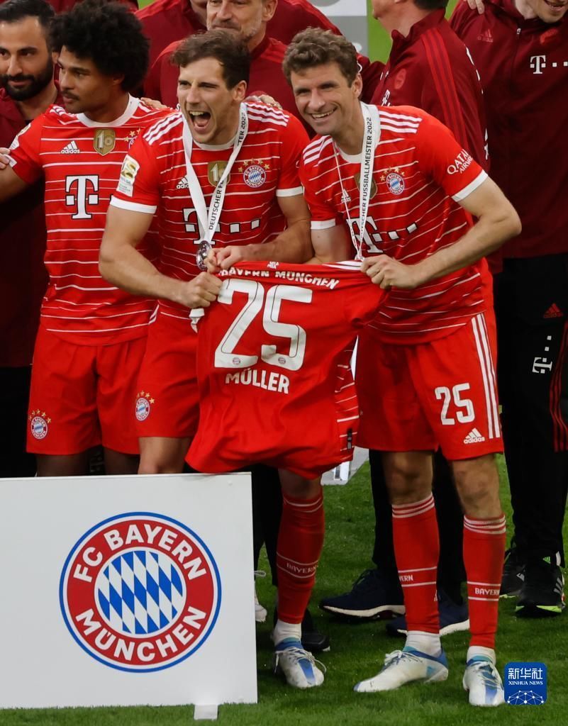 马卡：如果阿劳霍心理健康问题无法恢复，巴萨冬窗可能签中卫