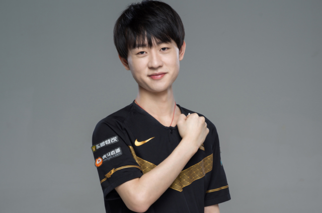 萨里：淘汰AC米兰意义重大，我们将带着斗志继续前行